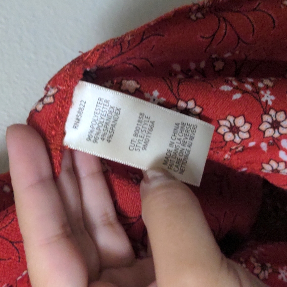 - Max Studio Red Floral Tiered Dress - Picture 7 of 8